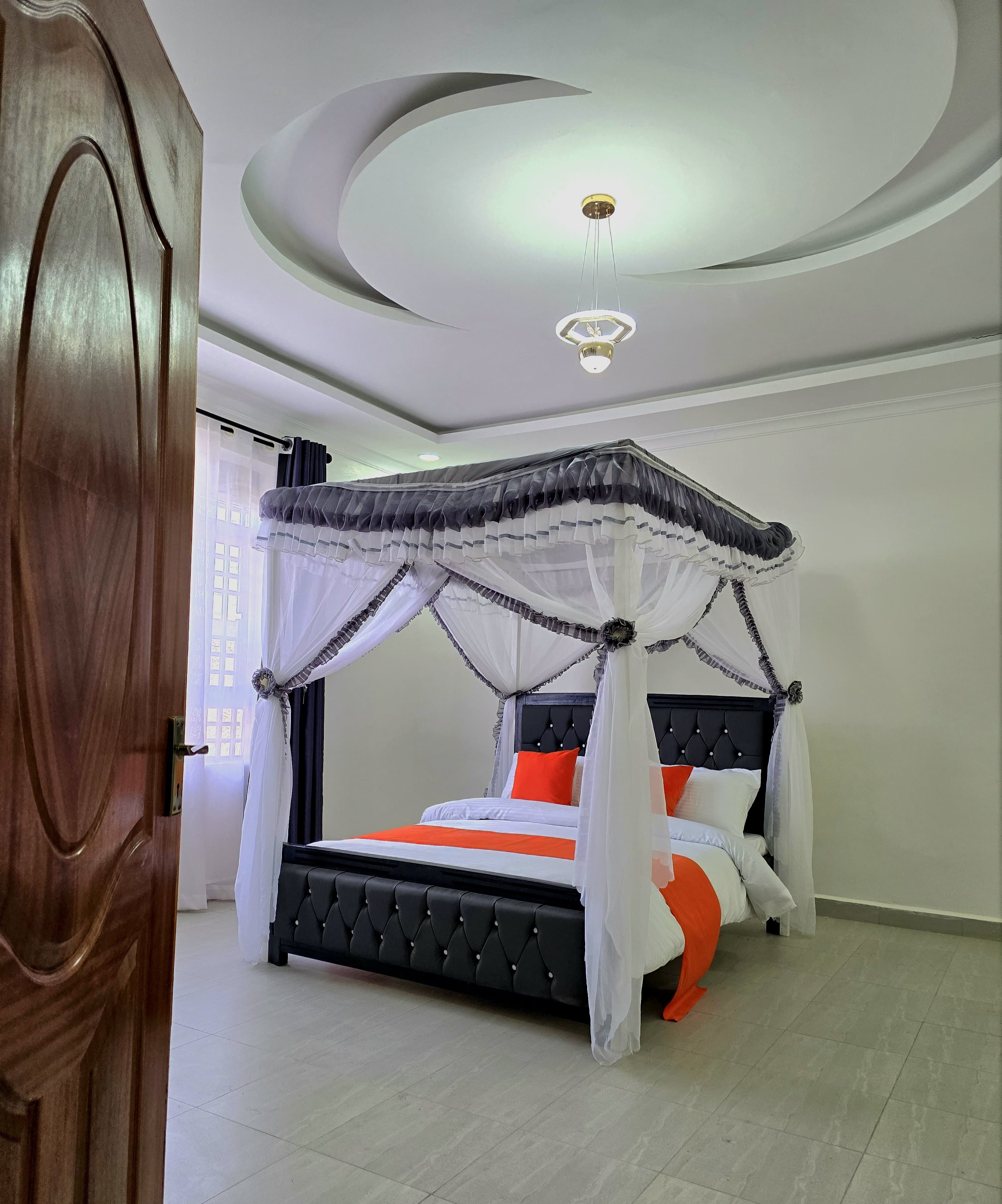 Master bedroom at MAS House Airbnb